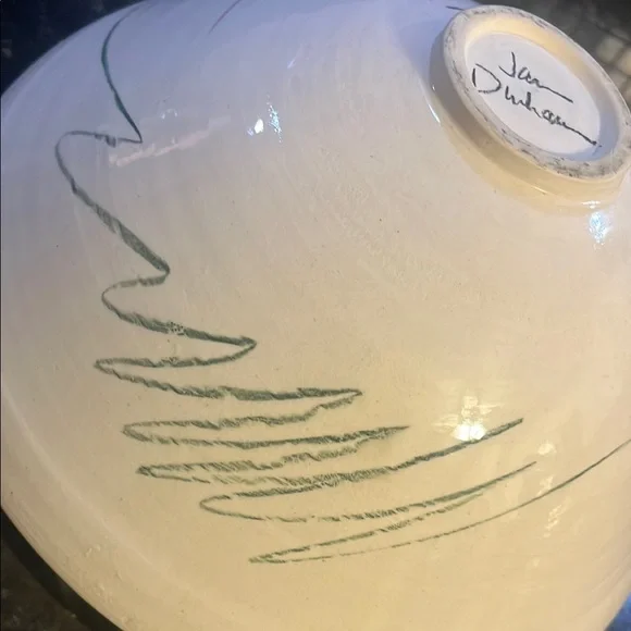 White and Pink Ceramic Art Plate with Floral Design - Picture 4 of 5